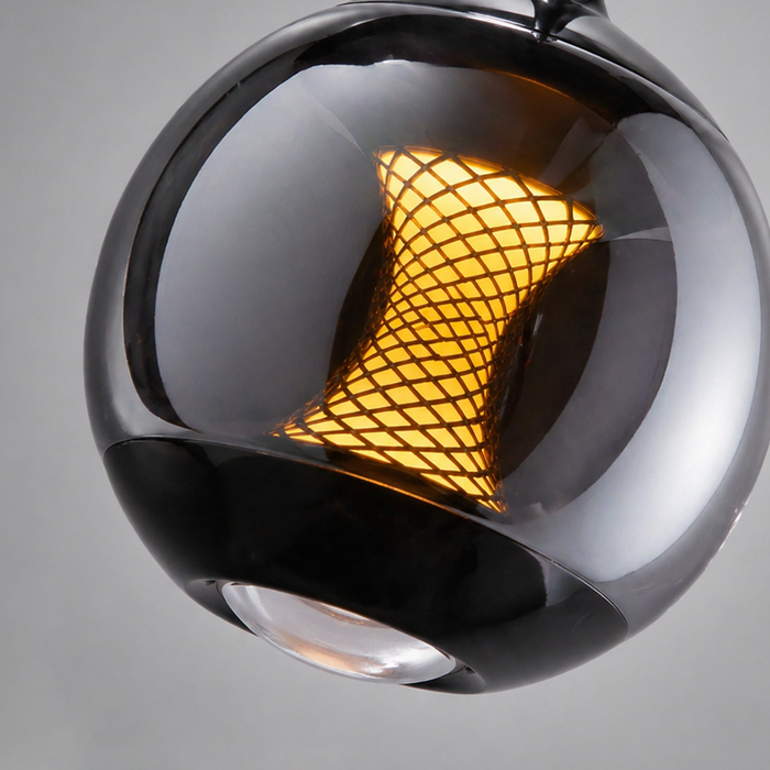 Amber Mesh Globe Pendant Lamp