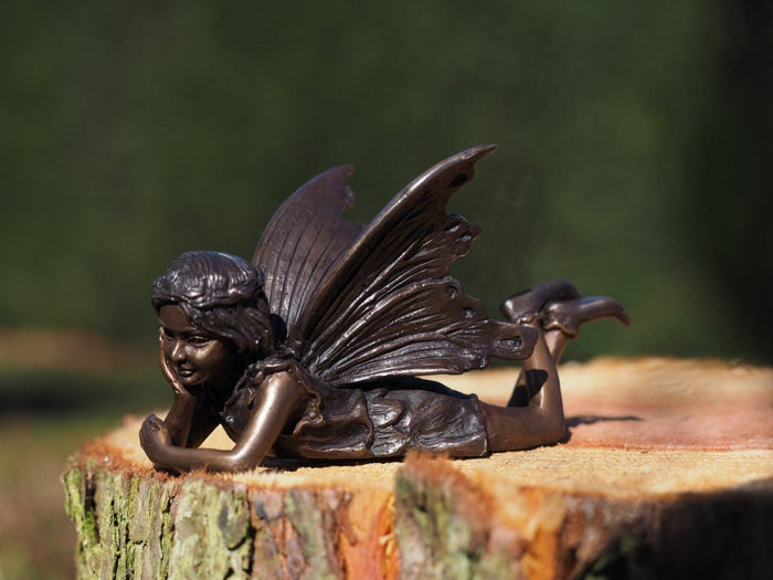 Bronzen beeld Liggende Engel 9x8x16cm - Doika - Bronzen beeld - Doika - 5410807914991 - BS1499B