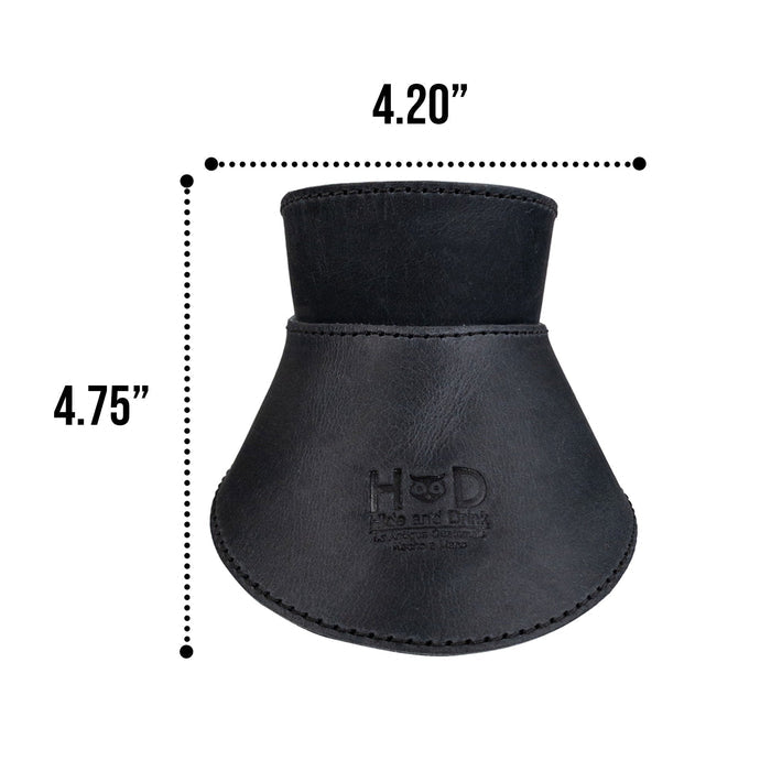 Hide & Drink Chemex Collar made in brown leather, emphasizing its artisan craftsmanship for pour over coffee. Designed for Chemex 6-Cup Glass, handcrafted in La Antigua Guatemala & Oaxaca Mexico.