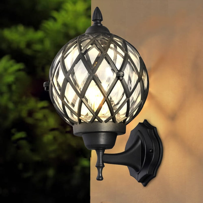 Globe Criss Wall