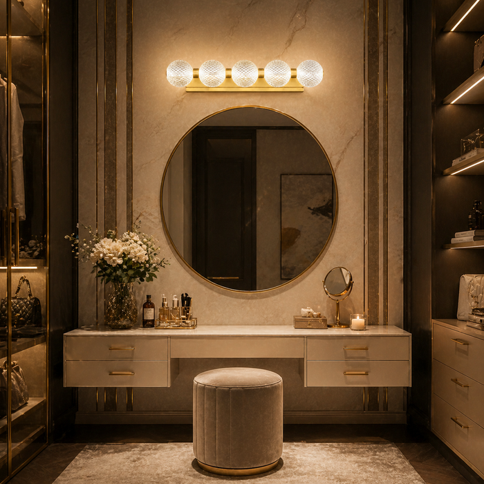 Globo's Chorus 5 LED Wall Lamp