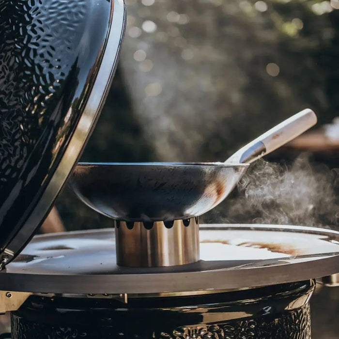 Monolith Kamado Grill Fireplate with wok cooking