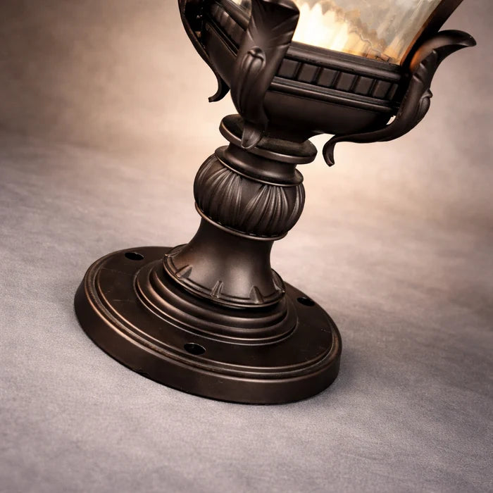 RegalCrown Gate Pillar Lantern Light