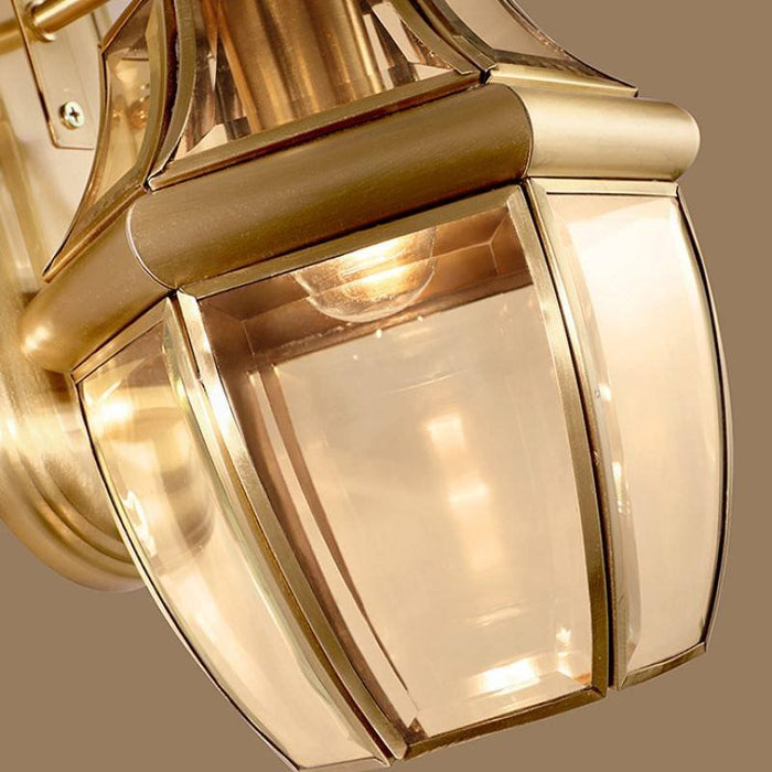 The Classic Coach Wall Lamp