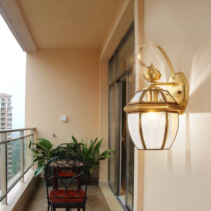 The Classic Coach Wall Lamp
