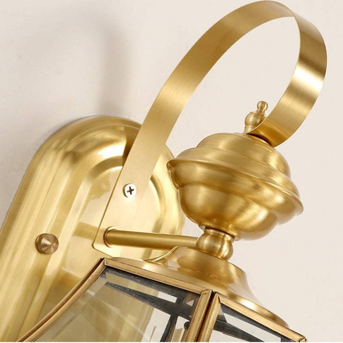 The Classic Coach Wall Lamp